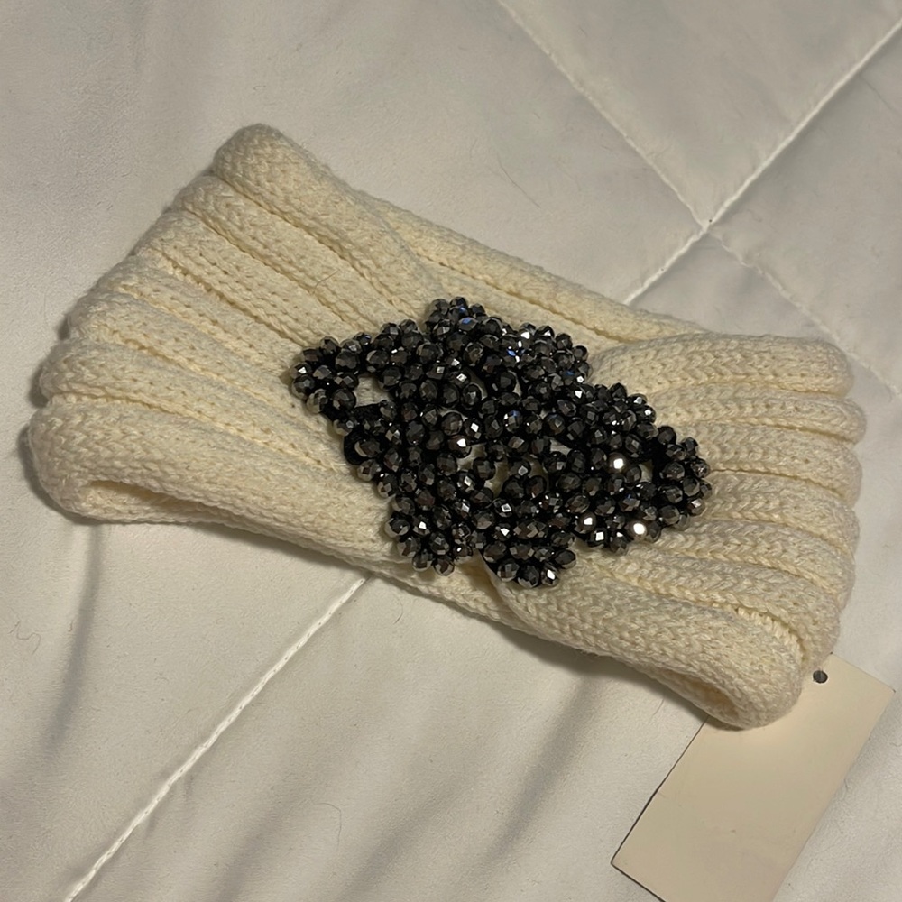 Knit headband with beaded detail